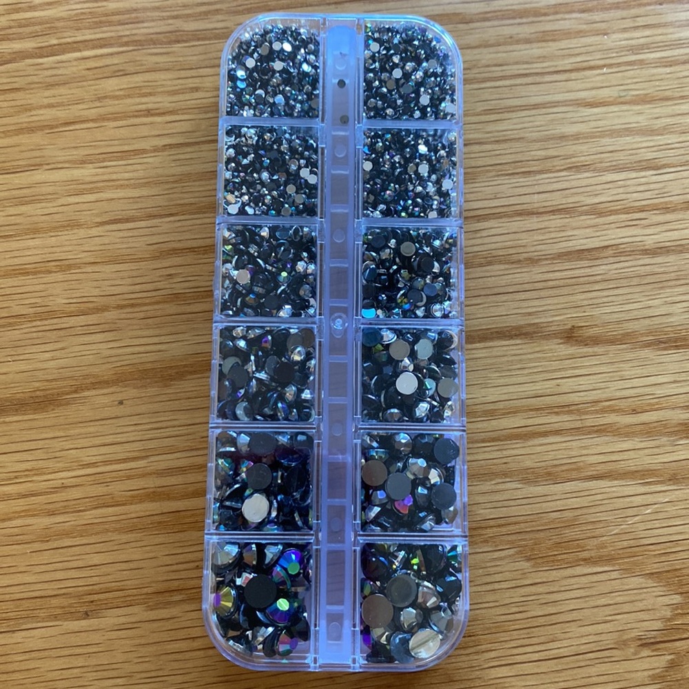 BEAD DESIGN CO Box of New Gunmetal Beads